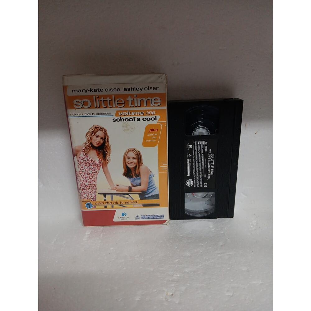 Mary-Kate & Ashley Olsen - So Little Time Vol. 1: School's Cool VHS Clamshell